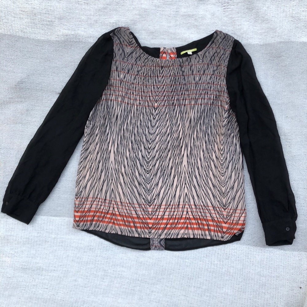 Gianni Bini patterned blouse- with damage!